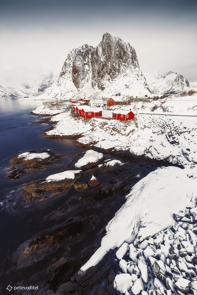 Хамной - най-старото и живописно рибарско селище в Лофотен, Норвегия